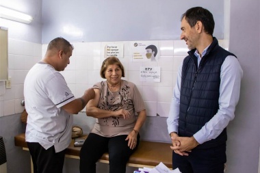 Comenzó la campaña de vacunación antigripal en todos los CAPS