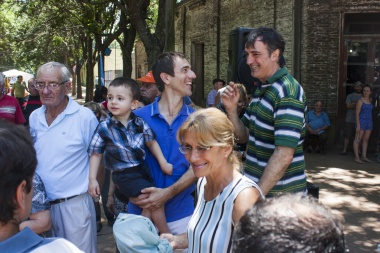 Bullrich acompañó a Petrecca en Agustina: "la gente nos felicita", dijo el senador nacional