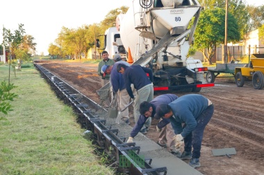 Comenzó la Obra de Cordón Cuneta en González Moreno