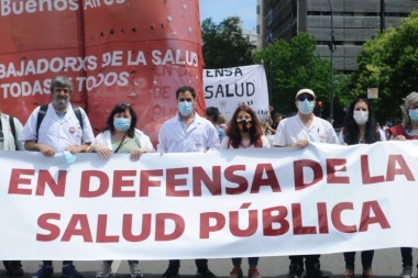 Fuerte reclamo de médicos ante la falta de reconocimiento en plena pandemia