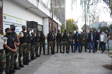Britos visitó el C.P.R. para conocer a los 11 nuevos efectivos que se sumaron a la Policía Rural