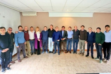 Intendentes del peronismo se reúnen con legisladores para analizar el Presupuesto