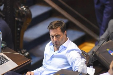 Rovello a Zurro: "Papelonero e incapaz"