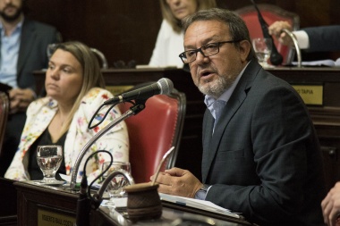 "Ahora la plata de los vecinos termina en obras, no en bolsos"