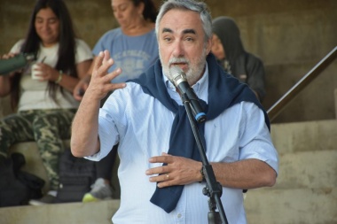 Fernández reclamó más recursos y autonomía municipal