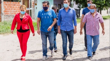 Santilli sigue dando pasos en la Provincia: recorrió La Matanza con Finocchiaro