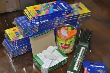 En General Arenales también el municipio impulso kits escolares a precios accesibles