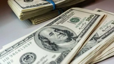 Pese al anuncio de Macri, el dólar no para de subir y ya superó los $ 34