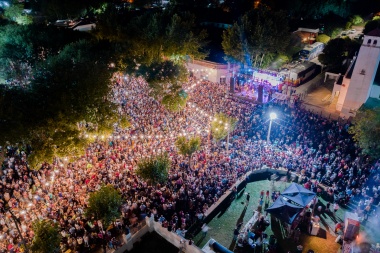Este viernes cierran los corsos en Baigorrita que convocaron a una multitud en las dos primeras noches