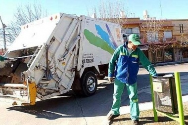 Trabajadores de Ashira podrían dejar sin recolección de residuos a Junín si no cobran sus salarios