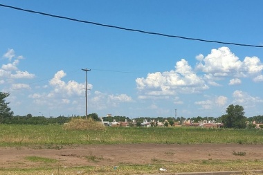 Invierten más de 30 millones de pesos en obra de energía para loteo municipal