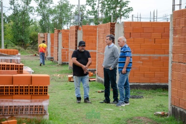 Avanza la construcción de 43 viviendas en Rivadavia