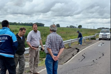 Cortan el tránsito sobre ruta 33 por la rotura del puente en Cuero de Zorro