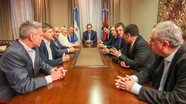 El "peronismo alternativo" sumó siete gobernadores junto a Massa y Pichetto