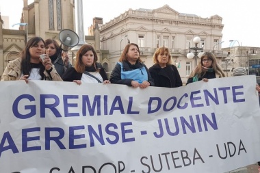 Sigue el reclamo a Vidal: piden cláusula gatillo mensual y emergencia alimentaria