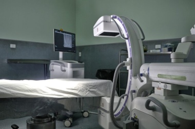 Recoulat anunció millonaria inversión en equipamiento para el sistema de salud