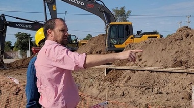 Reynoso recorrió obras de la planta de gas de Rivadavia