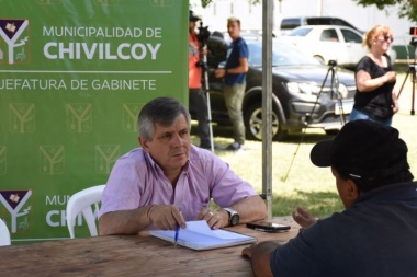 Britos vuelve a sacar su gabinete a la calle en Chivilcoy
