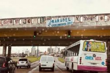 Acusan a Baradel de trabajar para un partido político y no para los docentes