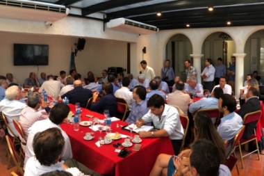 Intendentes radicales piden modificar el reparto de coparticipación