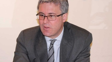 Funcionario juninense en contra de la reforma a la ley de las re-reelecciones