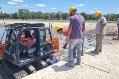 Avanza la obra de remodelación del Espigón de la Laguna de Gómez
