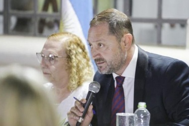 Intendente UCR afirmó que el freno a la obra pública generó "serios problemas"