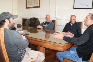 Luego del reclamo, Stadnik recibió a productores rurales por los caminos