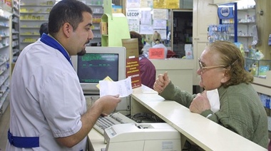Traverso comunicó que las farmacias no atenderían más por Pami