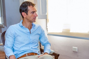 Petrecca apuntó a nación y provincia: "entregaron la vacunación a un partido político"