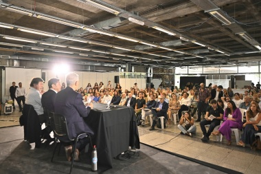 Kicillof y Sileoni dieron inicio al primer encuentro del año de autoridades educativas