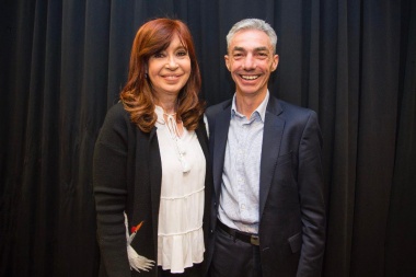 Meoni apareció junto a Cristina Fernández a una semana de las primarias