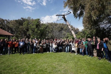 Desde el interior, con apoyo de la cuarta, el PJ bonaerense pidió por Cristina