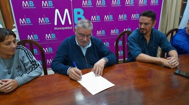 Gatica acordó la paritaria con municipales: 40% de aumento y bono