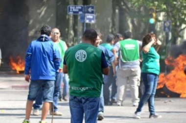 En rechazo al presupuesto de Vidal, ATE convocó a un acampe en La Plata
