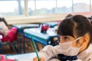 Senador de JxC propuso que el uso de barbijo sea "optativo" en las escuelas bonaerenses