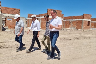 Torchio y Stadnik recibieron a Simone en Carlos Casares