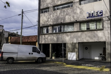 Trabajadores de la clínica IMEC profundizan la medida de fuerza