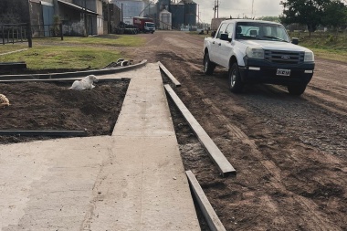 Nuevas obras para Ferré: comienzan los trabajos de cordón cuneta en 700 metros