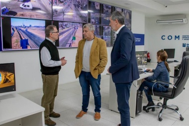 Funcionarios de municipio FdT, recorrieron Centro de Monitoreo Junín