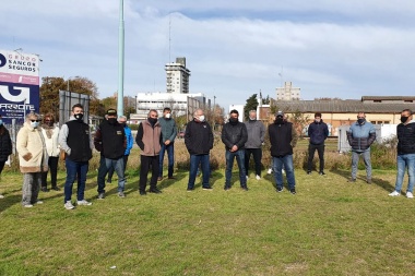 Comerciantes de Avenida Rivadavia insisten en ser escuchados por la obra del Paso Bajo a Nivel