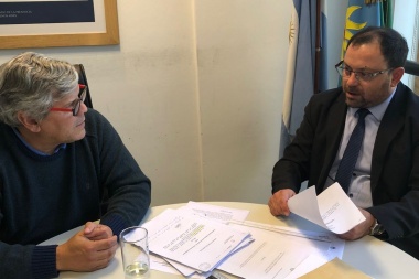 Fabio Britos recibió a Riglos para afianzar agenda en la cuarta sección