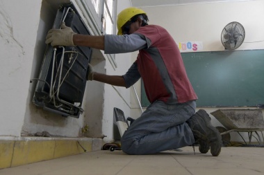 Sileoni recibe a los gremios docentes el próximo lunes