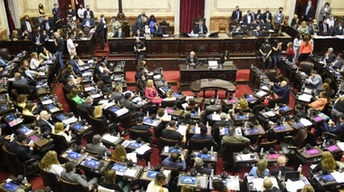 Diputados debaten el acuerdo con el FMI en el Congreso