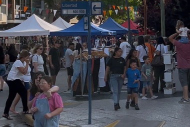 Más de 10 mil vecinos participaron del Paseo de Compras en 9 de Julio