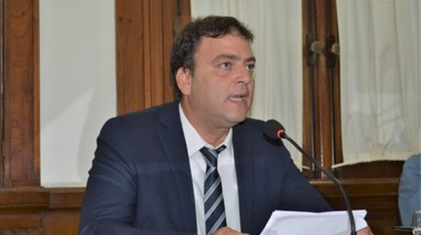 Barroso abrió sesiones del concejo con anuncios y una despedida