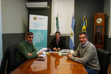 Senador de la cuarta en Vialidad por mejoras en los caminos rurales