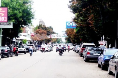 Hubo manifestación de comerciantes de Bragado en contra de las restricciones