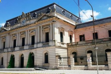 Provincia advirtió que muchos municipios están en problemas con sus salarios