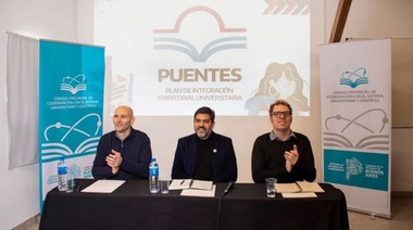Bianco, en la cuarta, firmó convenios con intendentes y reforzó armado FdT